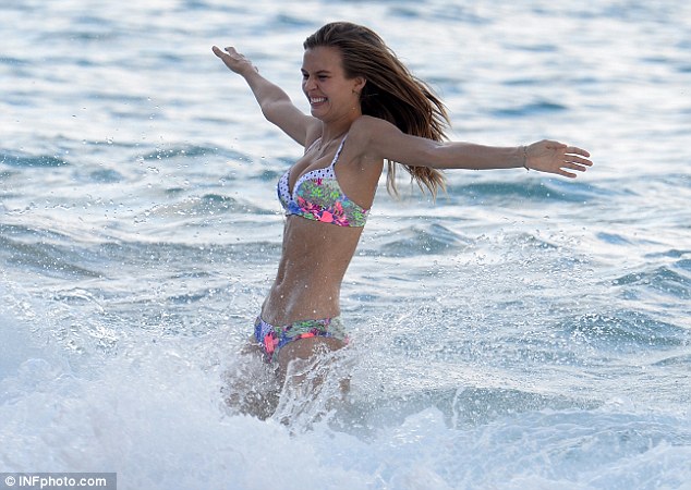 Josephine Skriver Josephine Skriver