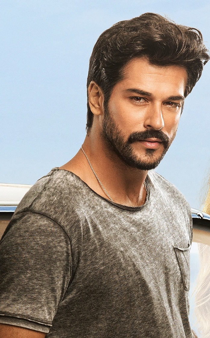 Burak Özçivit Burak Özçivit