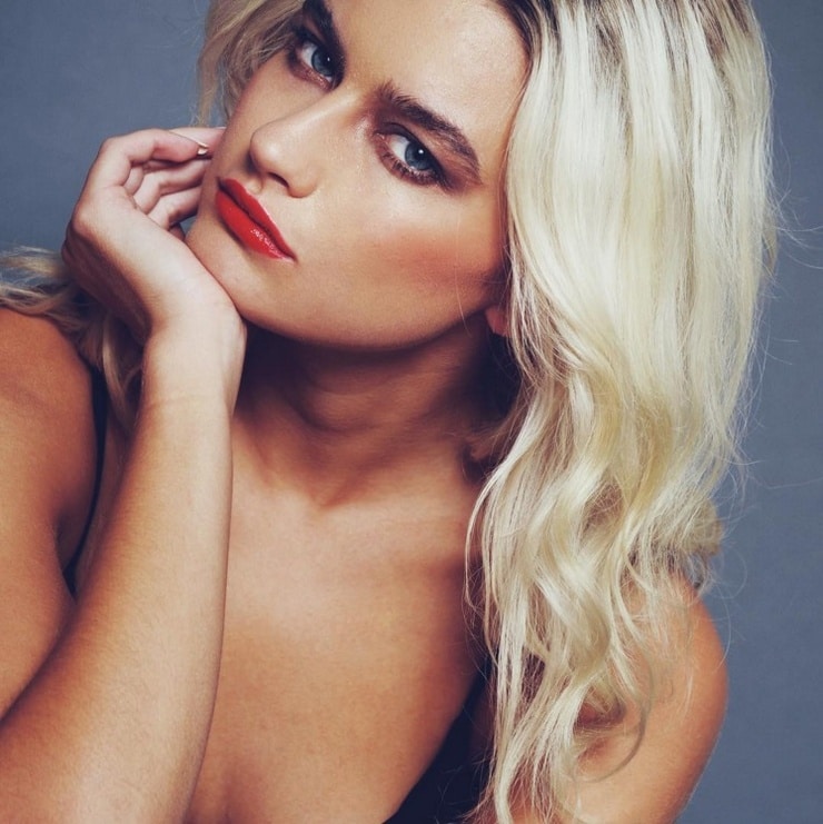 Tess Jantschek Tess Jantschek