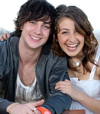 Angus, Thongs, And Perfect Snogging Angus, Thongs, And Perfect Snogging