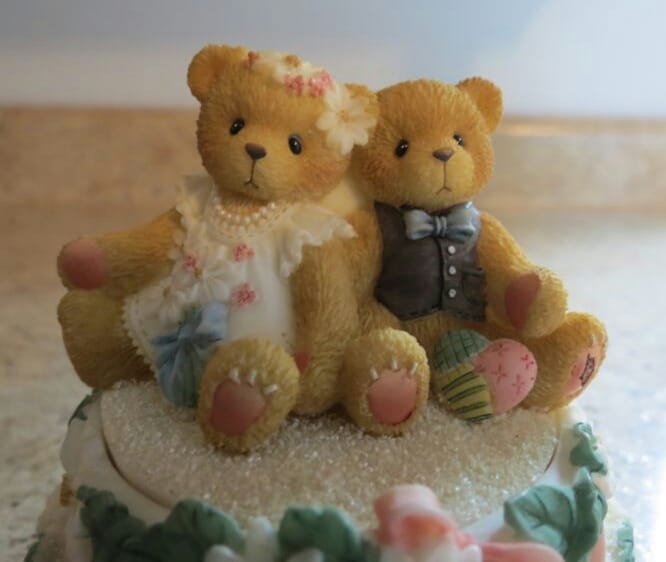 Cherished Teddies - Wedding Cake Music Box