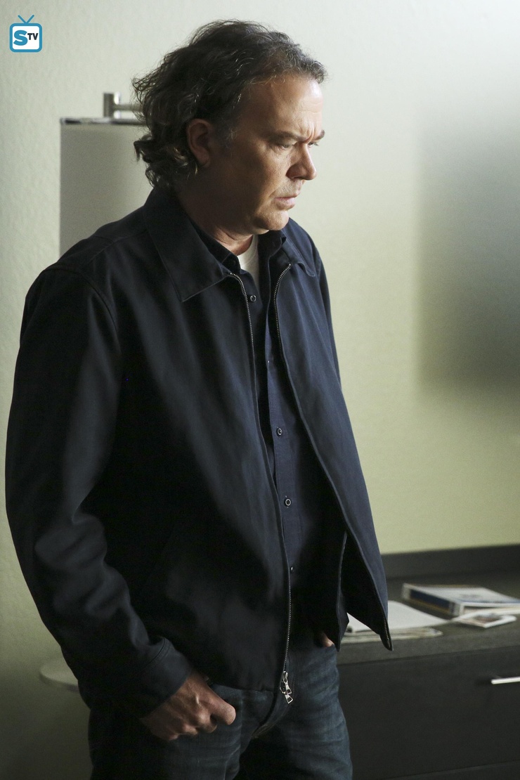 Timothy Hutton