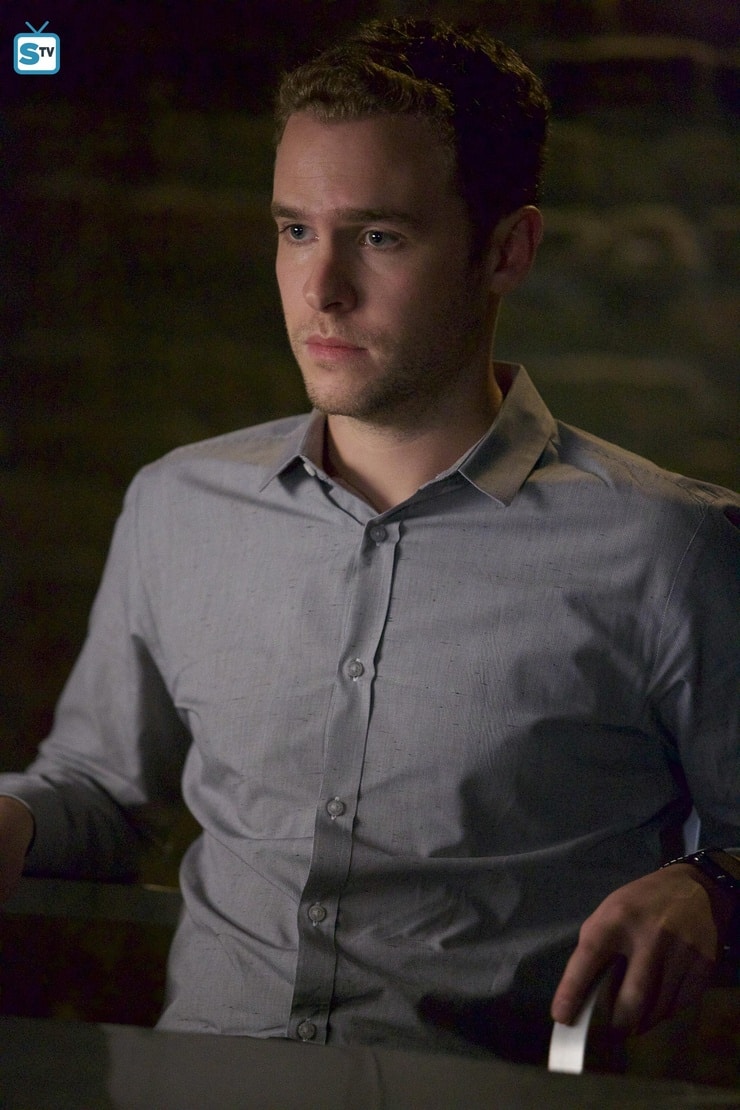 Picture of Iain De Caestecker