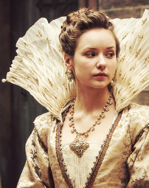 Alexandra Dowling Alexandra Dowling