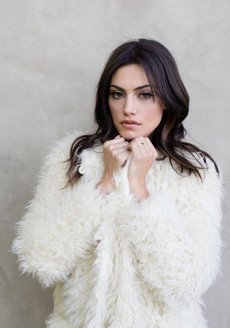 Phoebe Tonkin