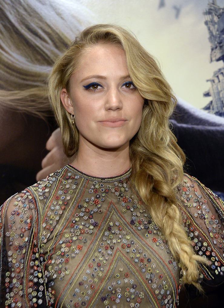 Maika Monroe Maika Monroe