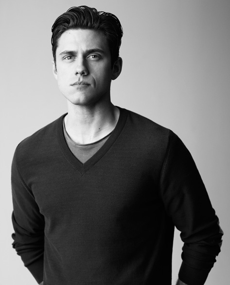 Picture of Aaron Tveit