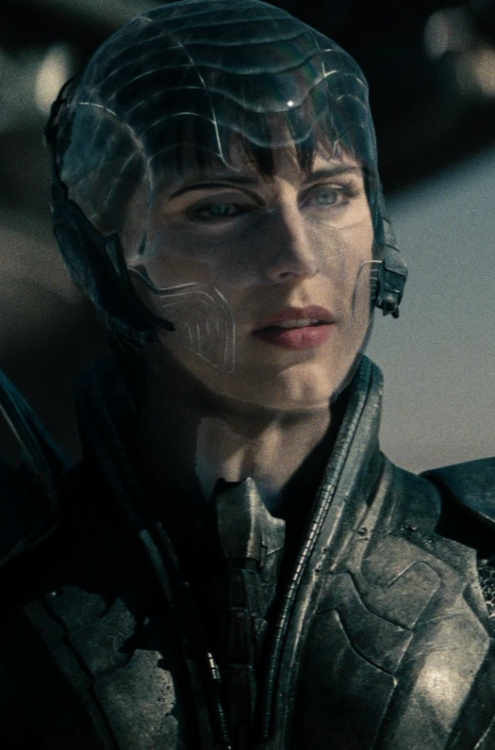 Faora-Ul (Antje Traue)