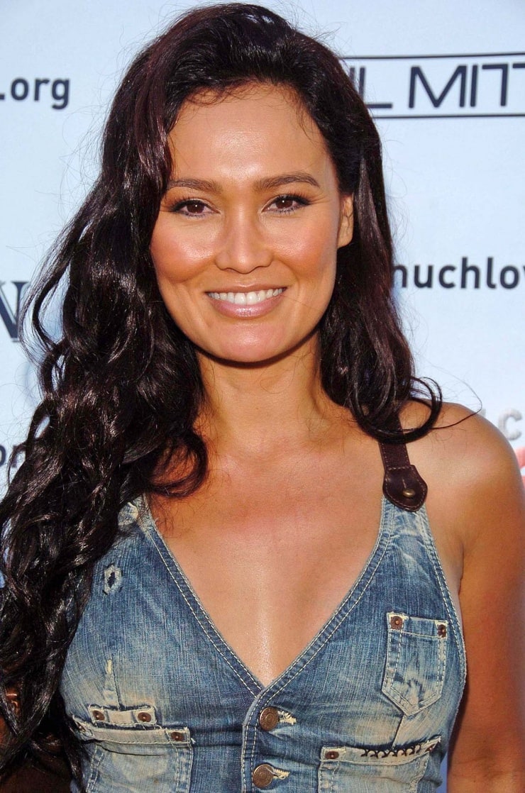 Tia Carrere