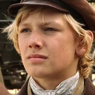 Alex Pettyfer