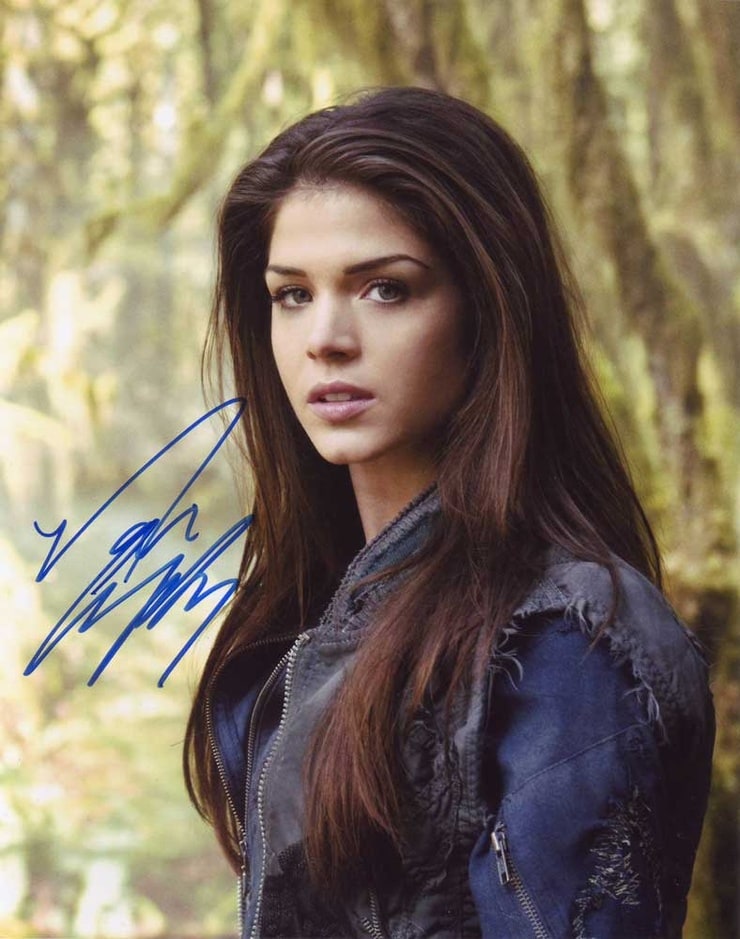 Marie Avgeropoulos picture