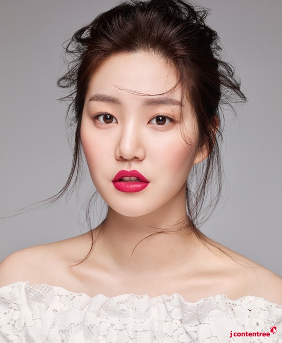 Yoo-Bi Lee Yoo-Bi Lee