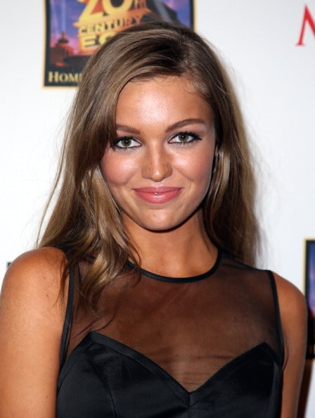 Lili Simmons