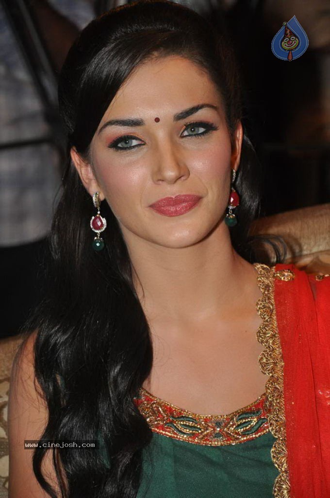 Amy Jackson