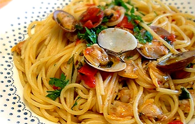 Spaghetti alle vongole Spaghetti alle vongole