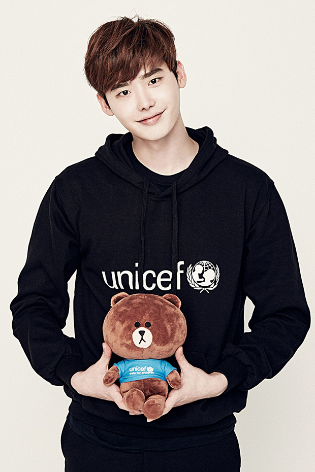 Jong Suk Lee