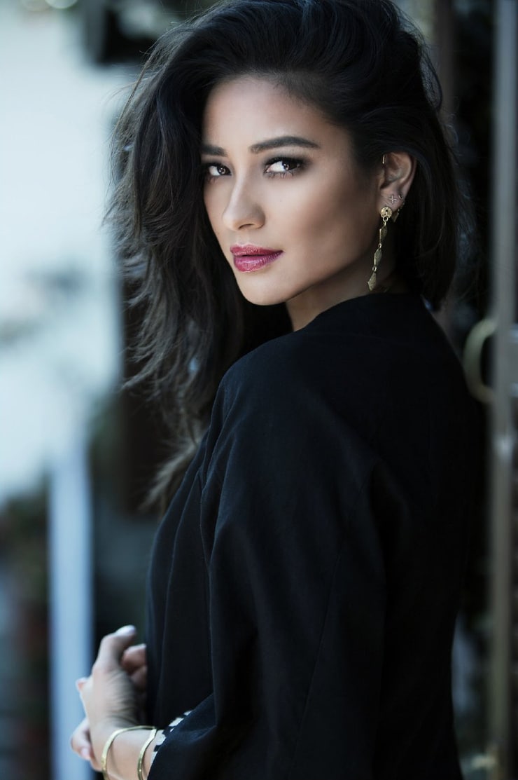 Picture of Shay Mitchell