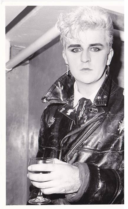 Steve strange. Стив Стрейндж. Стив Стрейндж в молодости. Стив Нью в молодости. Зависай Стив Стрейндж.