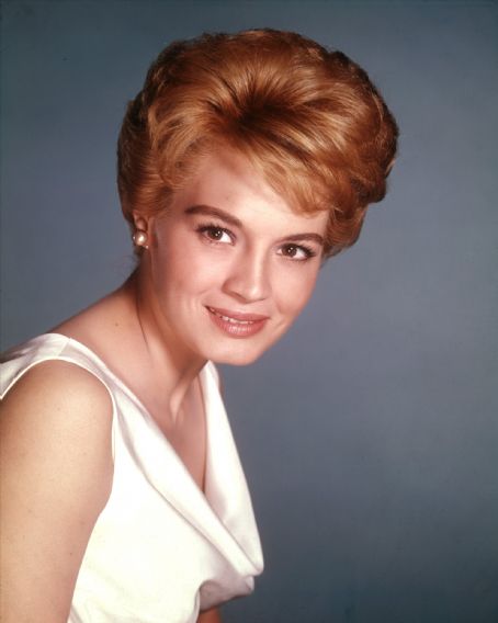 Angie Dickinson