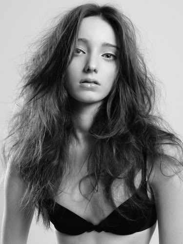 Emma Dumont Emma Dumont