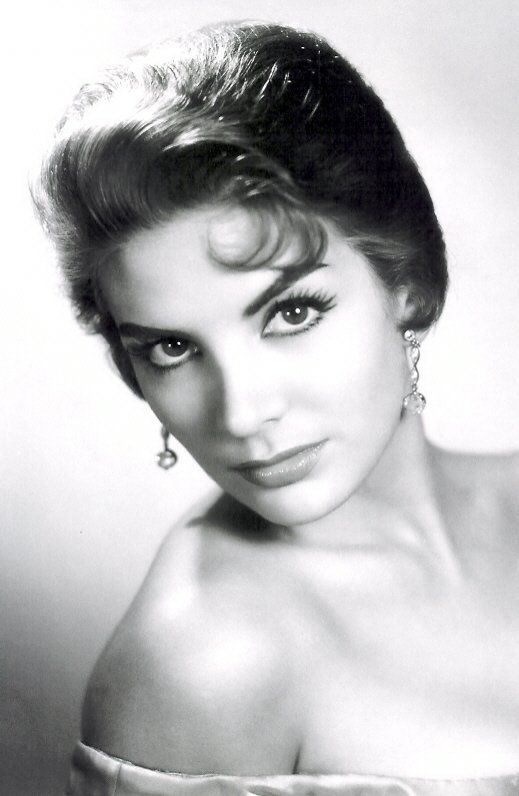 Elvira Quintana Elvira Quintana