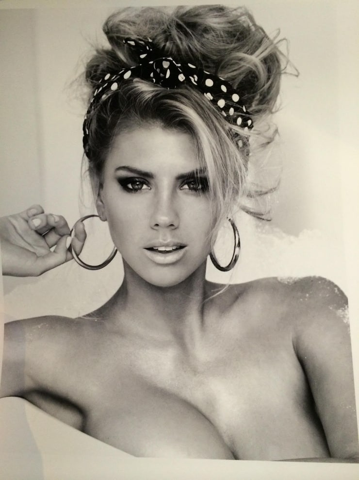 Charlotte McKinney Charlotte McKinney