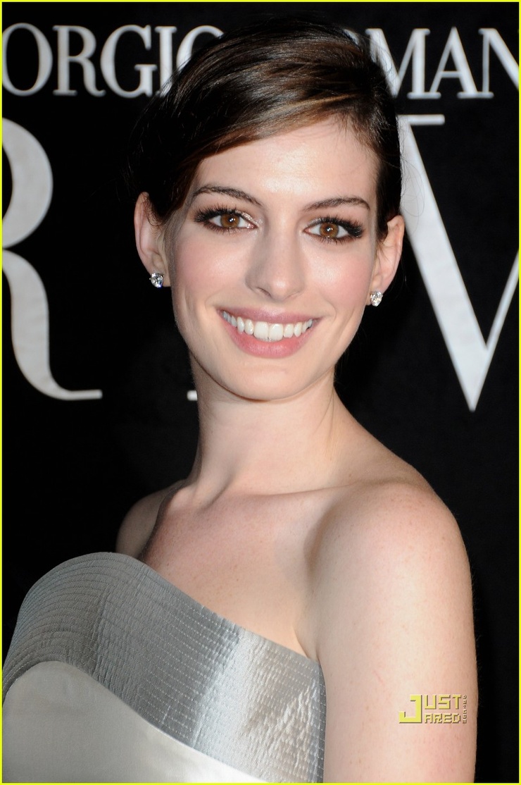 Anne Hathaway Anne Hathaway