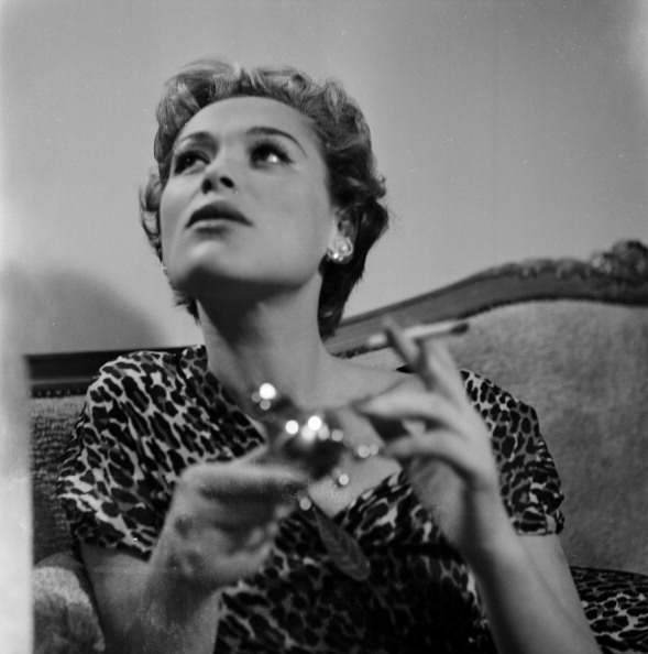 Bella Darvi