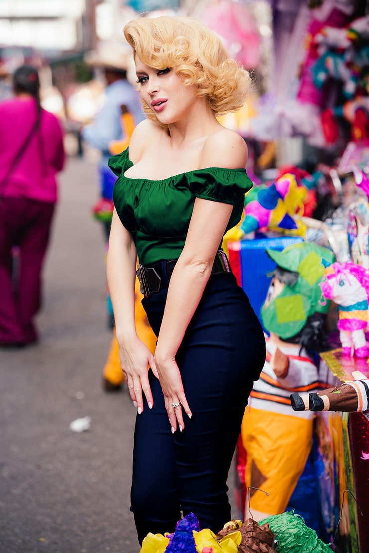 Renee Olstead Renee Olstead