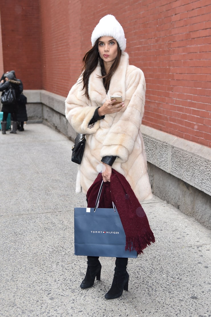 Sara Sampaio Sara Sampaio