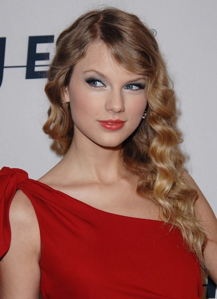 Taylor Swift image