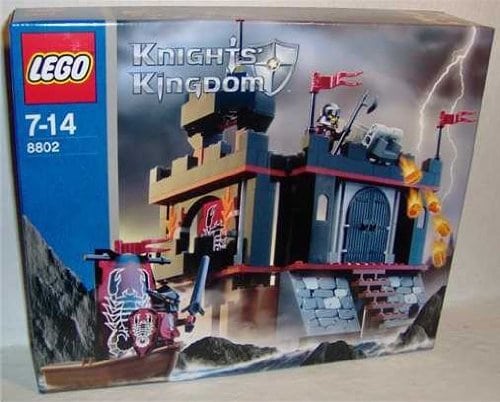 LEGO Knights' Kingdom: Dark Fortress Landing (LEGO 8802)