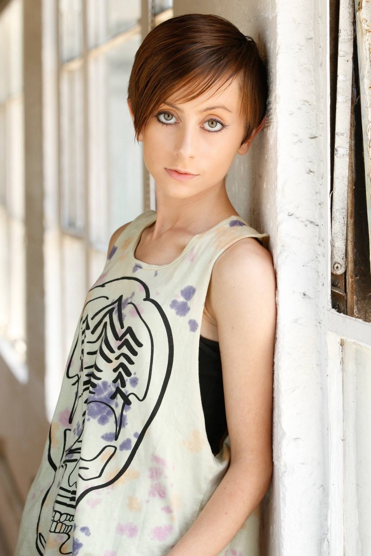 Allisyn Ashley Arm Allisyn Ashley Arm