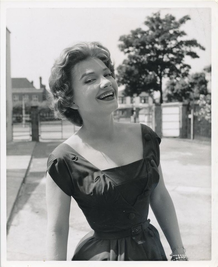 Anne Baxter Anne Baxter