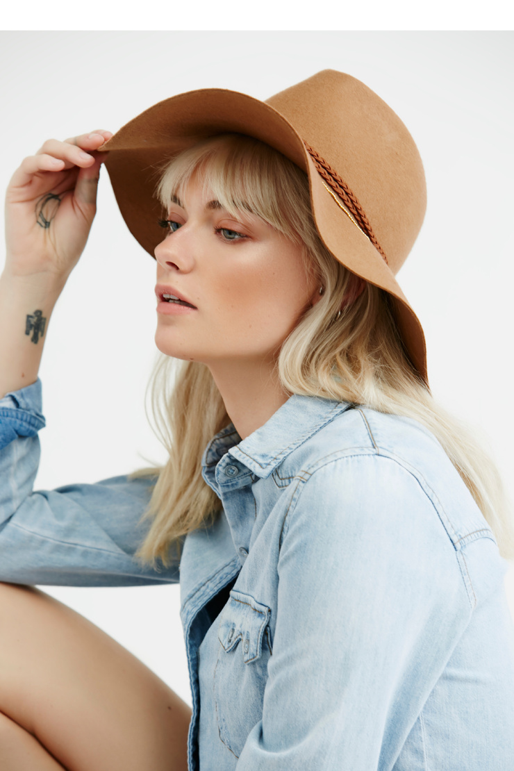 Farah Holt