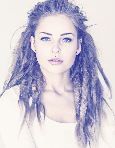 Anna April