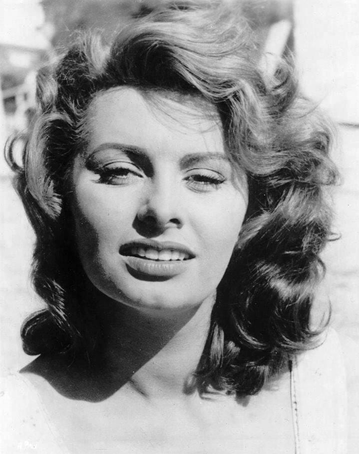 SOPHIA LOREN