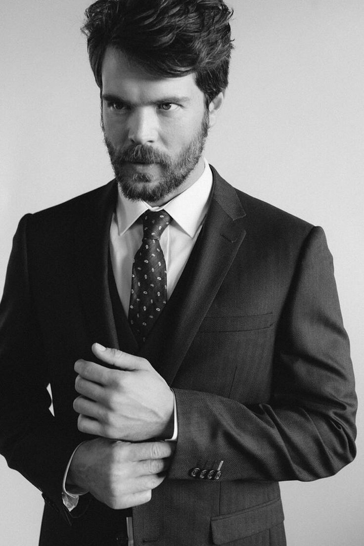 Charlie Weber