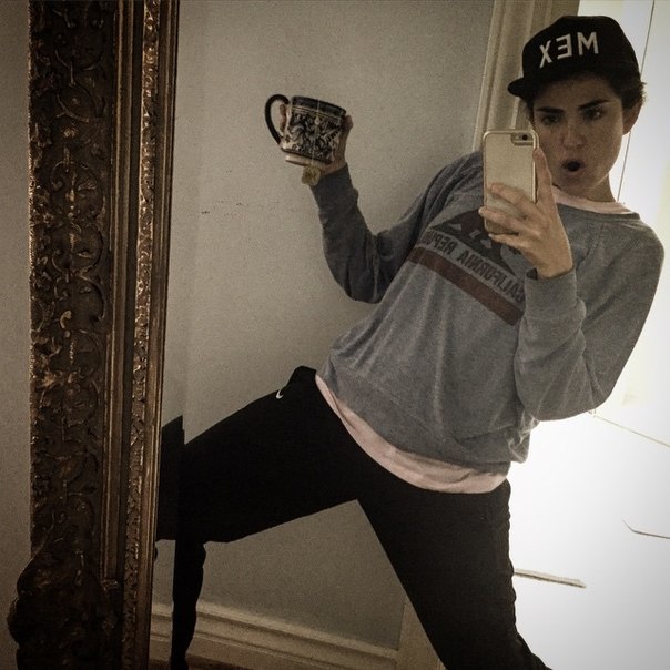 Karla Souza