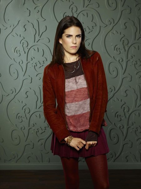 Karla Souza