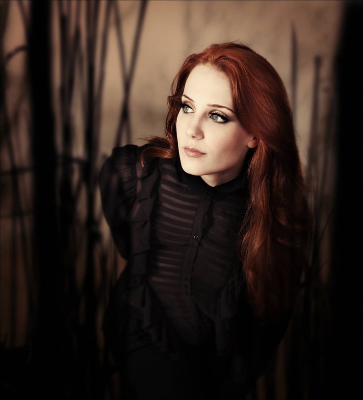 Simone Simons