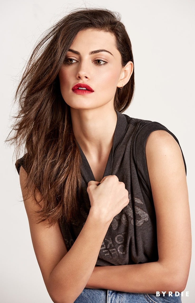 Phoebe Tonkin