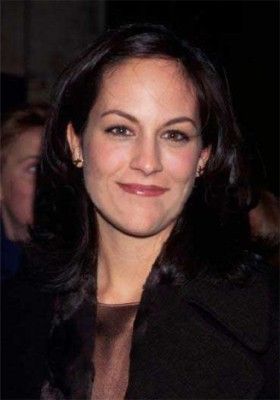 Annabeth Gish