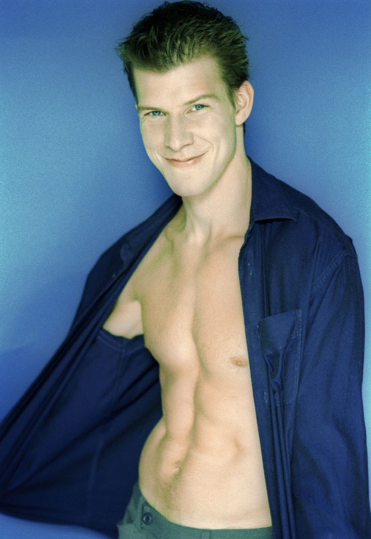 Eric Mabius