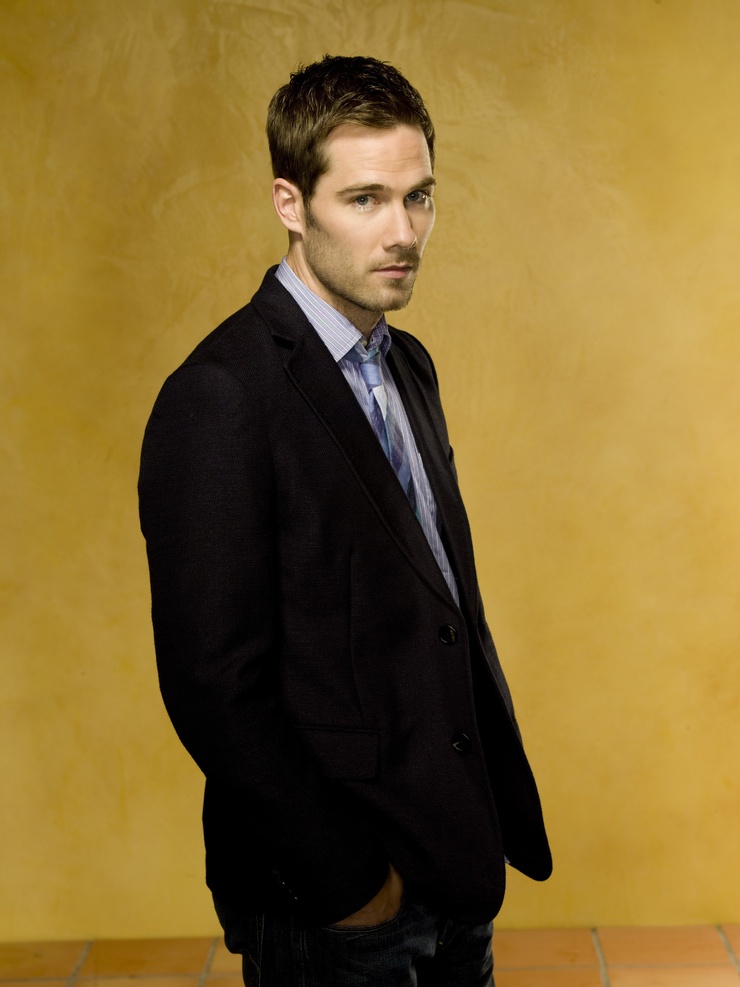 Luke MacFarlane Luke MacFarlane