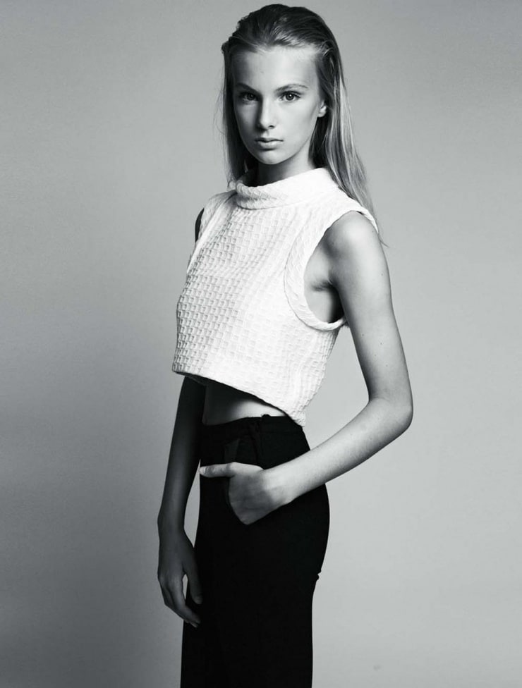 Chloe Vialaret Chloe Vialaret