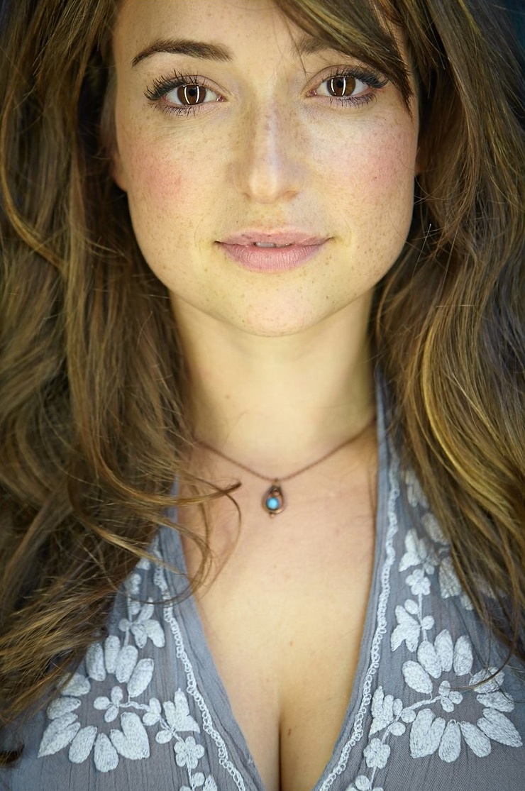 Milana Vayntrub Milana Vayntrub